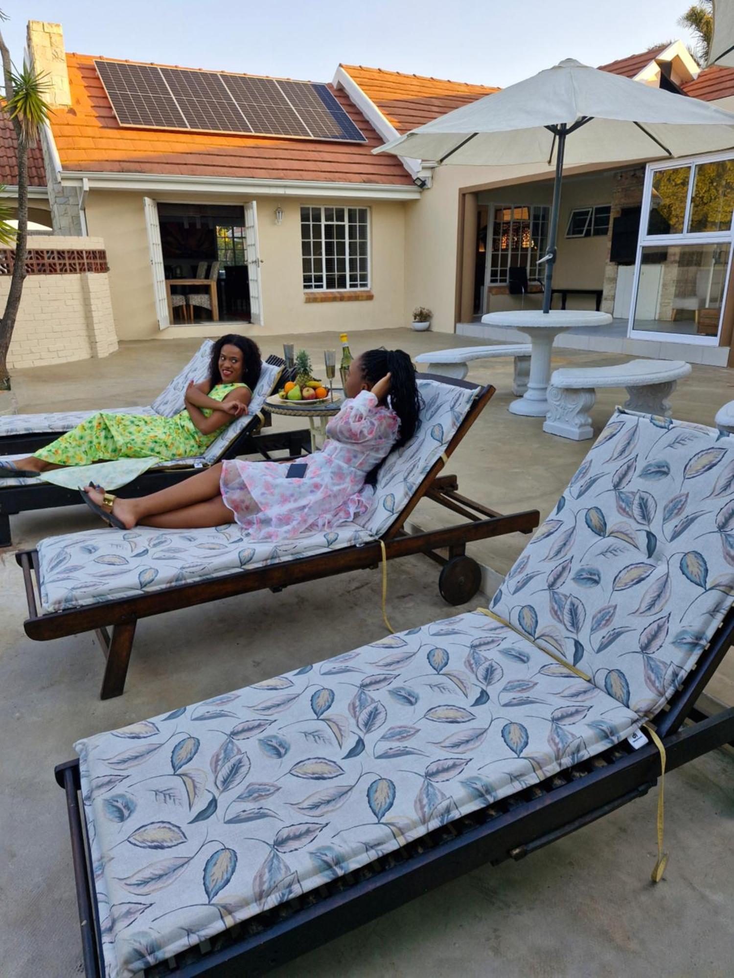 Bhotani-On-Bax Bed and Breakfast Port Elizabeth Eksteriør billede